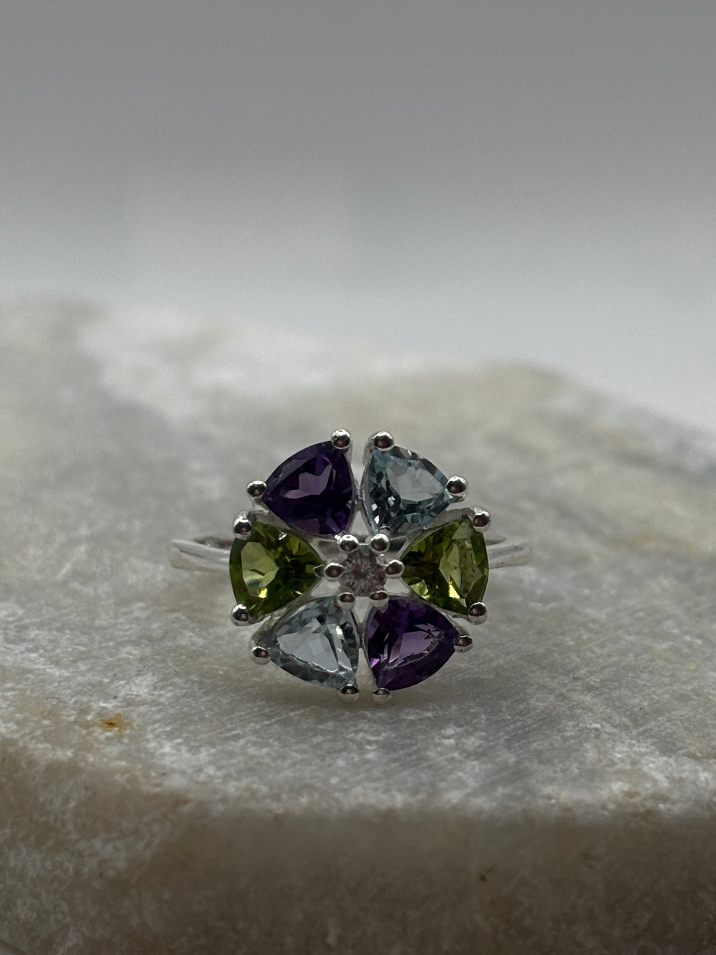 925 Sterling Silver Amethyst, Peridod, Topaz Pin Wheel Ring - Size P