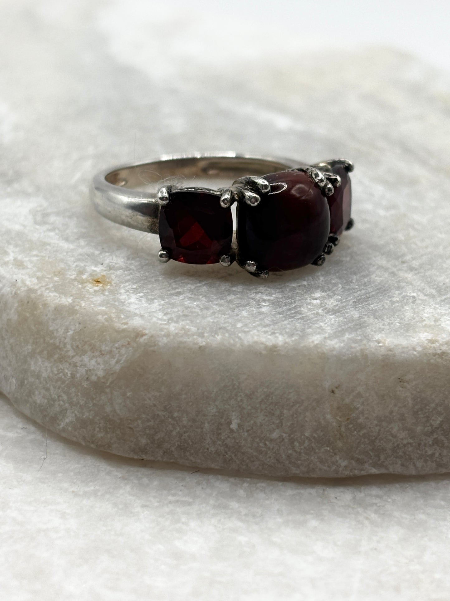 925 Sterling Silver Jasper and Garnet Trilogy Ring - Size M