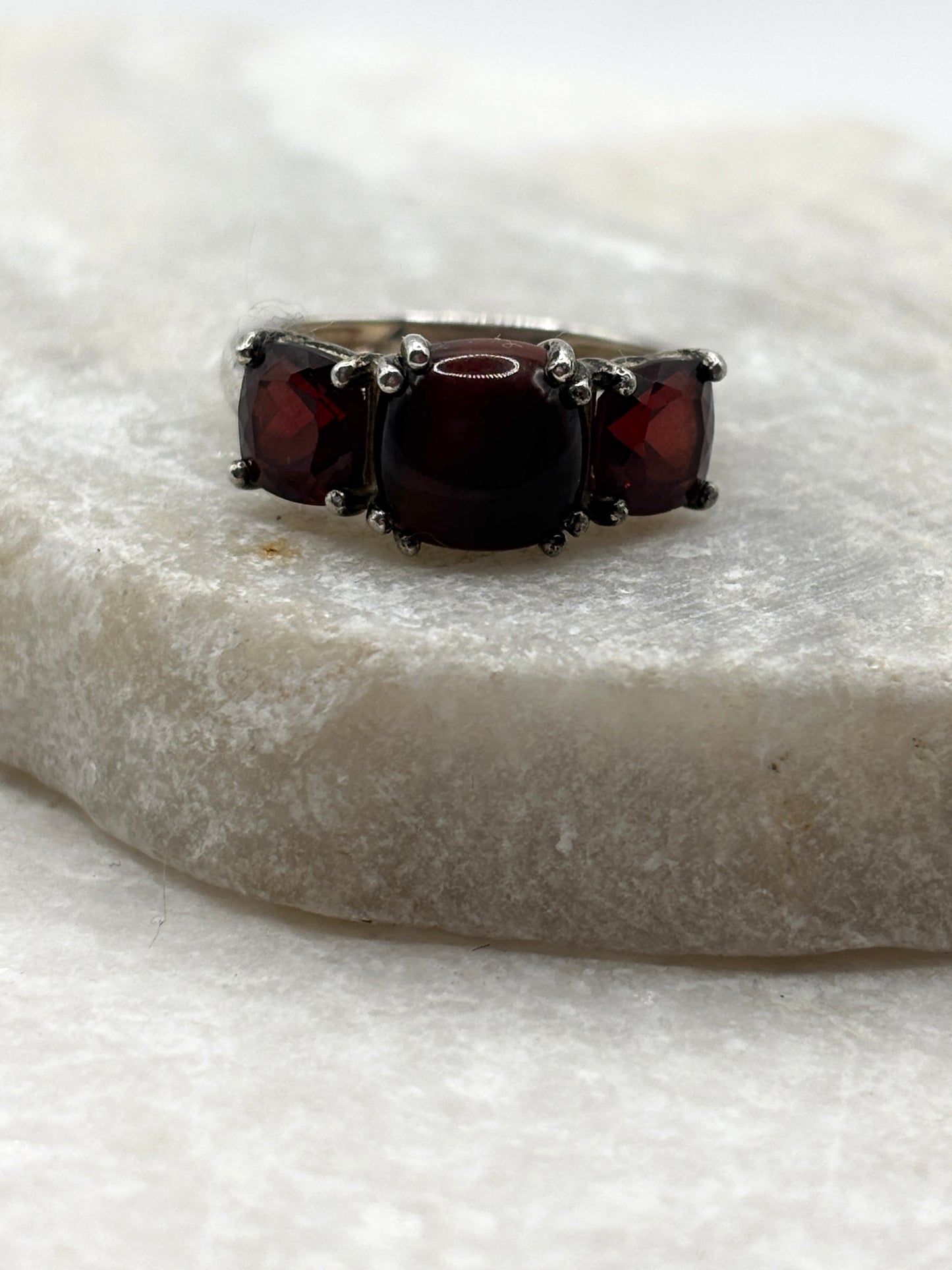 925 Sterling Silver Jasper and Garnet Trilogy Ring - Size M