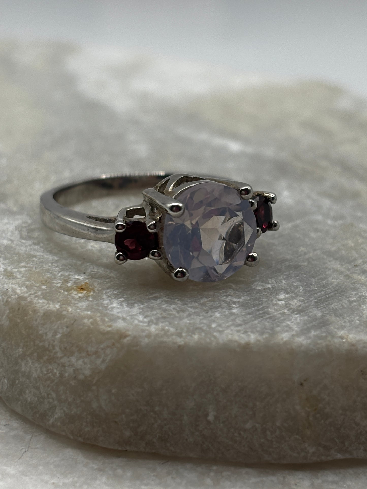925 Sterling Silver Lavender Quartz and Garnet Trilogy Ring - Size M