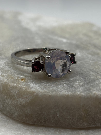 925 Sterling Silver Lavender Quartz and Garnet Trilogy Ring - Size M