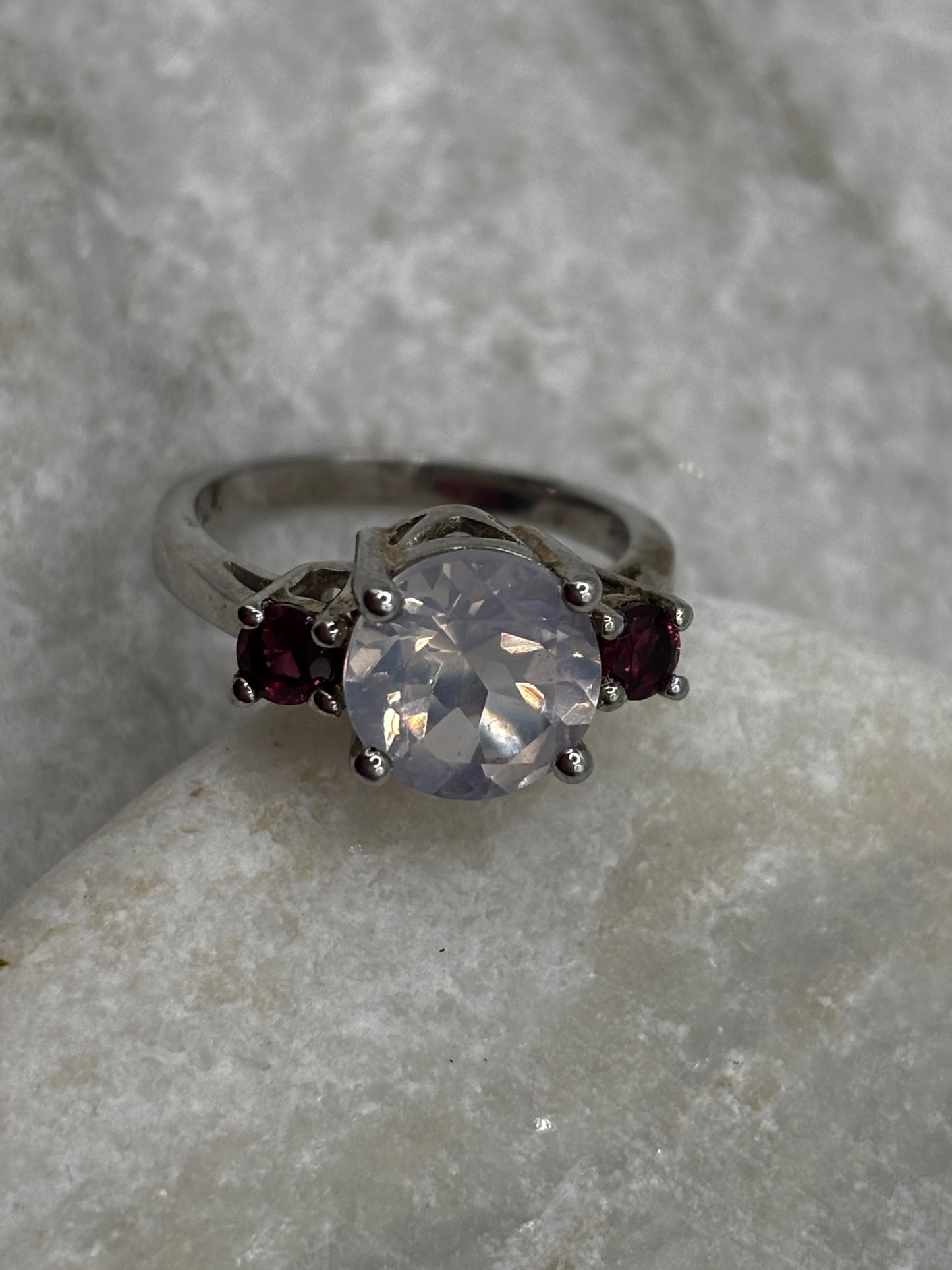 925 Sterling Silver Lavender Quartz and Garnet Trilogy Ring - Size M