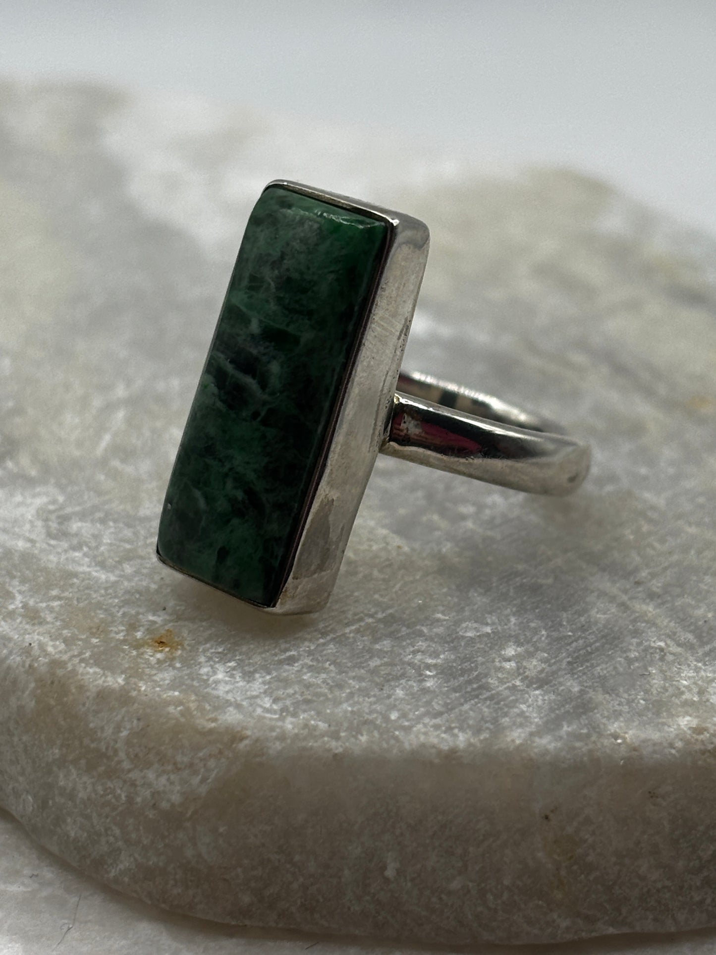 Vintage 925 Sterling Silver Raw Green Emerald Oblong Statement Ring - Size M