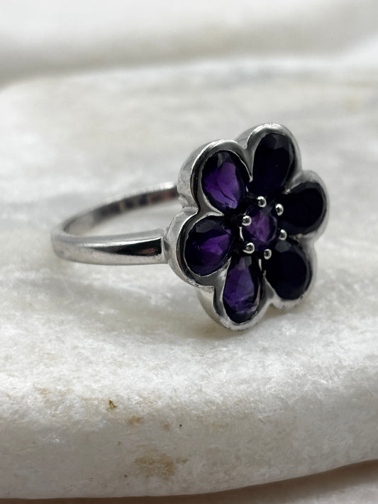 925 Sterling Silver Amethyst Floral Flower Band - Size Q
