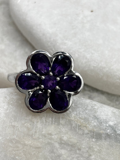 925 Sterling Silver Amethyst Floral Flower Band - Size Q
