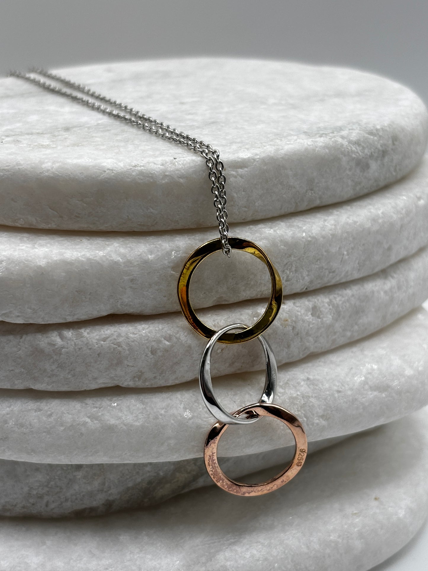 925 Sterling Silver Trilogy Ring Pendant - Gilded with Rose and Gold