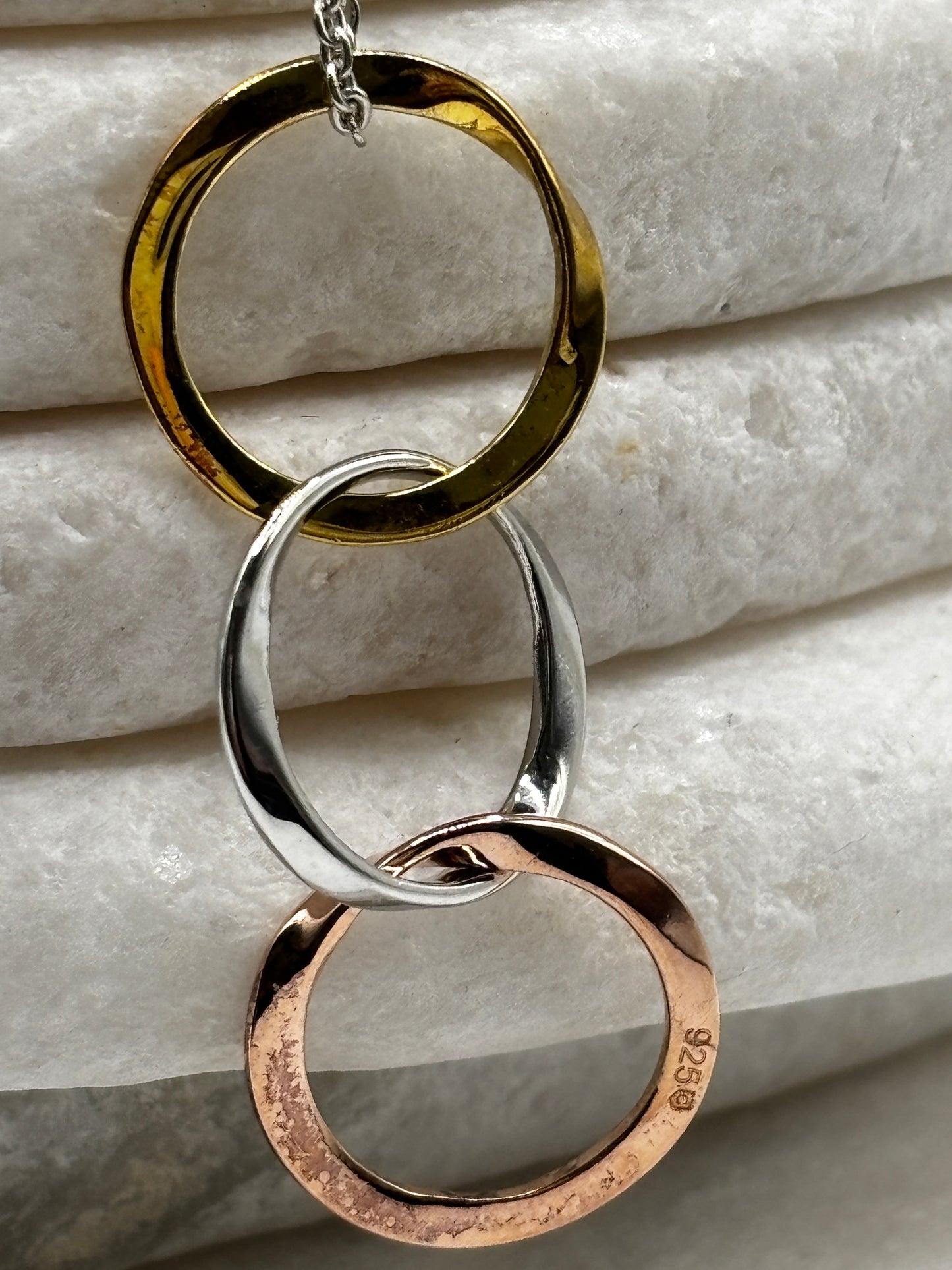 925 Sterling Silver Trilogy Ring Pendant - Gilded with Rose and Gold
