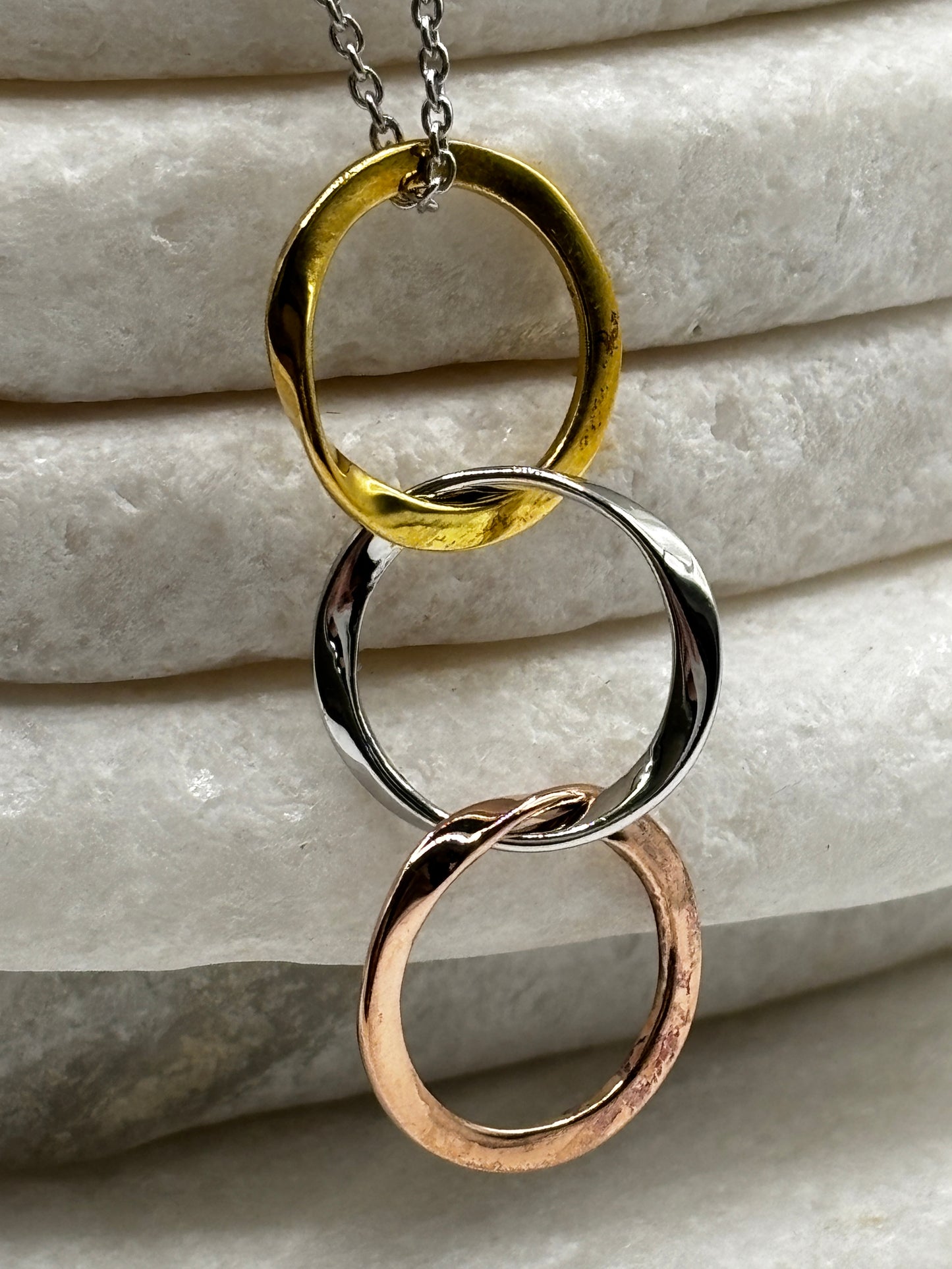 925 Sterling Silver Trilogy Ring Pendant - Gilded with Rose and Gold