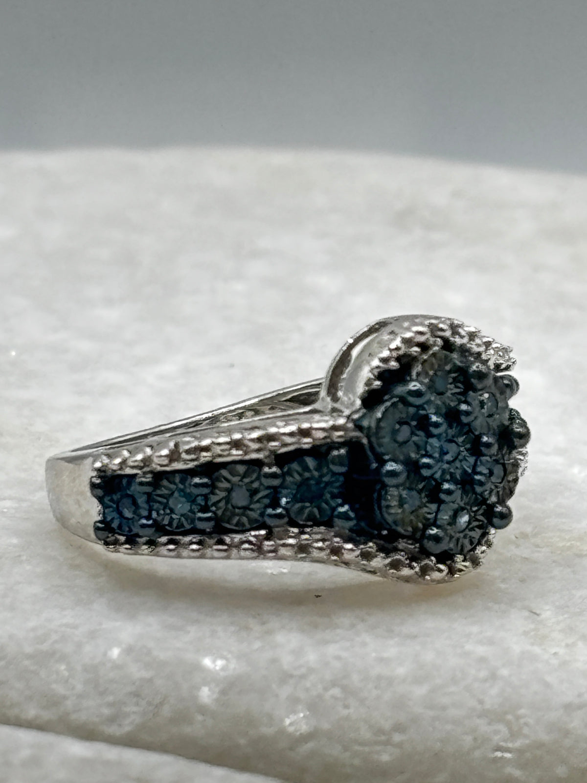 925 Sterling Silver Blue Diamond Twist Band Ring - Size L.5