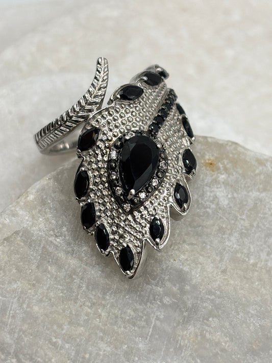 925 Sterling Silver Black Spinel Leaf Ring - Size O
