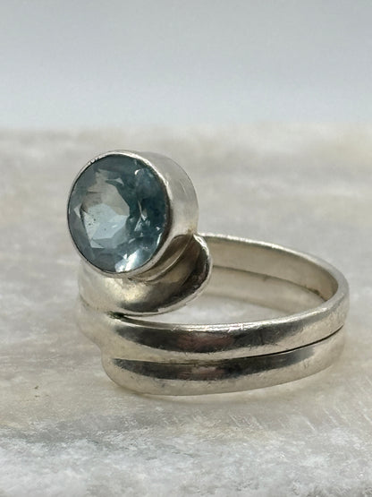 925 Sterling Silver Aquamarine Twist Ring - Size N.5