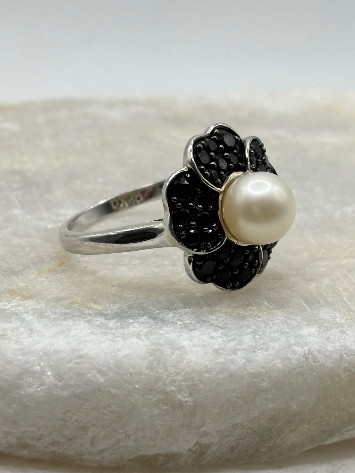 925 Sterling Silver Black Spinel and Pearl Floral Ring - Size Q