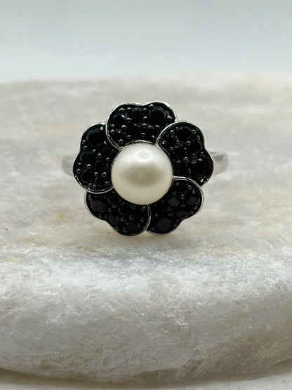 925 Sterling Silver Black Spinel and Pearl Floral Ring - Size Q