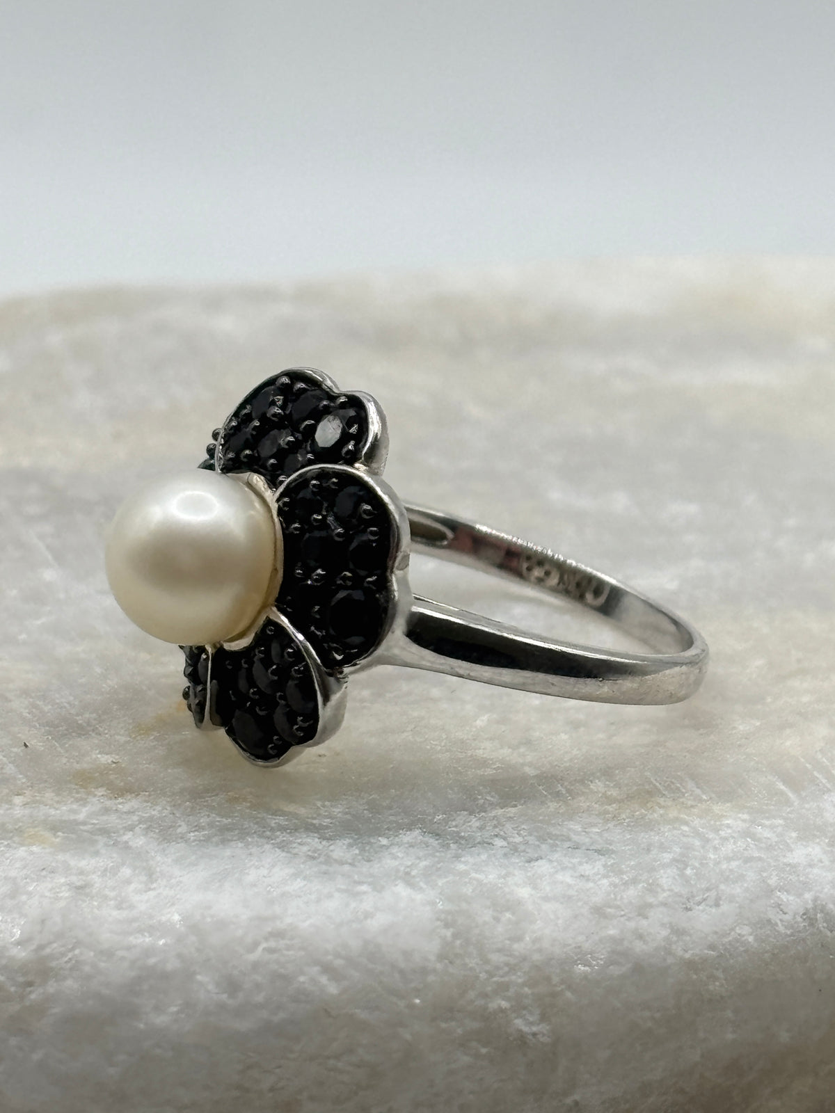 925 Sterling Silver Black Spinel and Pearl Floral Ring - Size Q