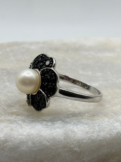 925 Sterling Silver Black Spinel and Pearl Floral Ring - Size Q
