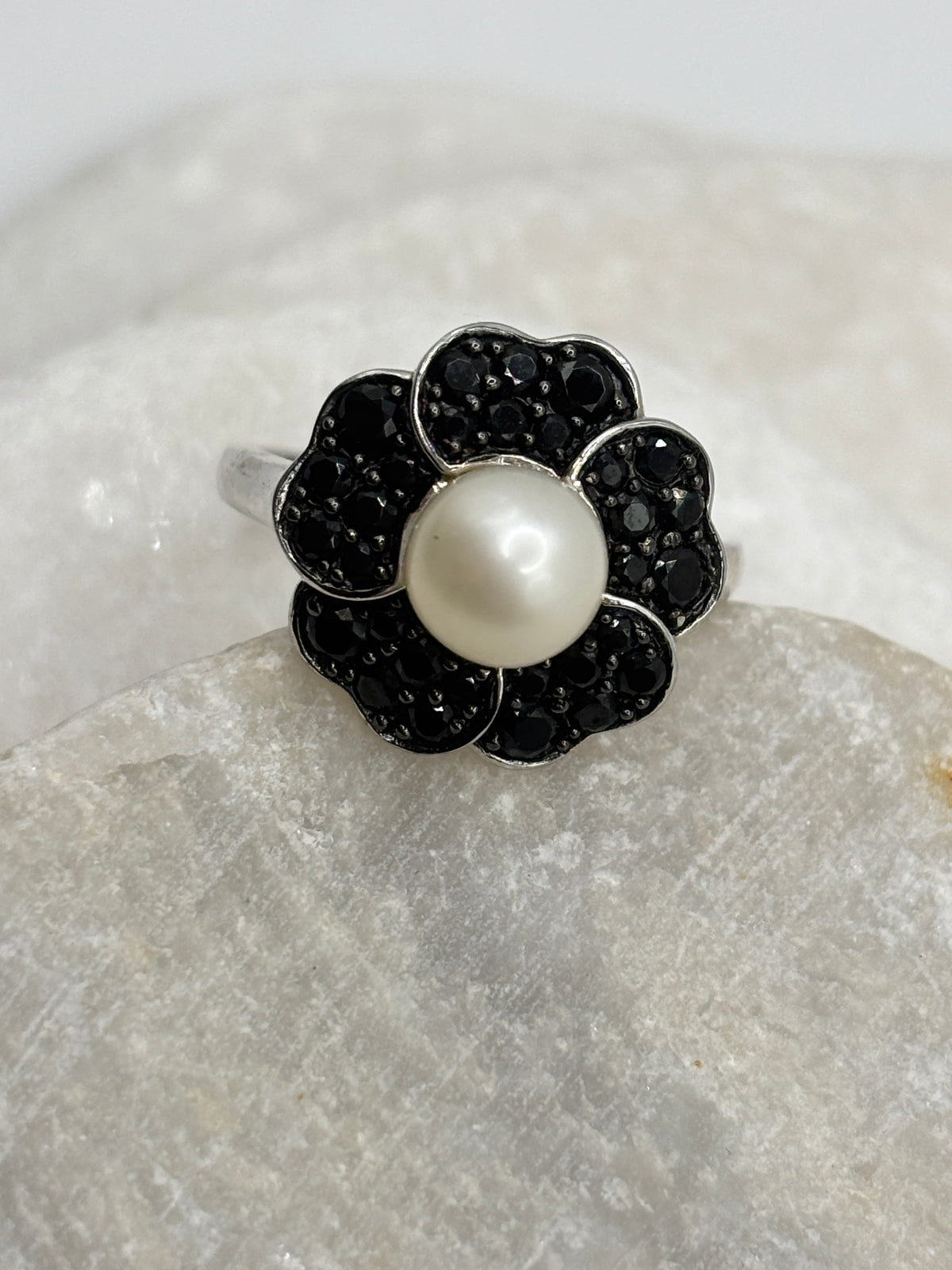 925 Sterling Silver Black Spinel and Pearl Floral Ring - Size Q
