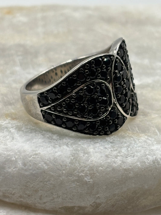 925 Sterling Silver Black Spinel Twist Ring - Size Q