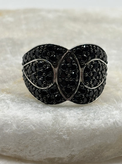 925 Sterling Silver Black Spinel Twist Ring - Size Q