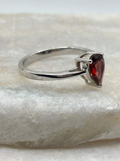 925 Sterling Silver Garnet Teardrop Ring - Size S