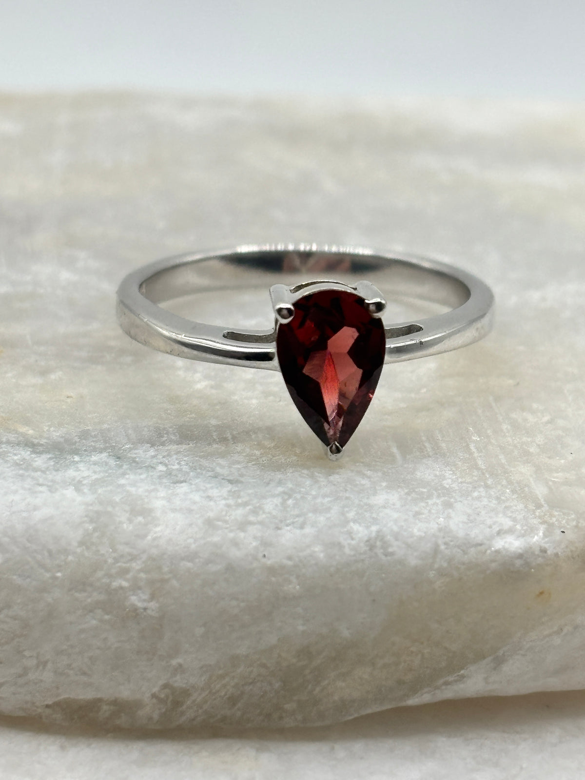 925 Sterling Silver Garnet Teardrop Ring - Size S