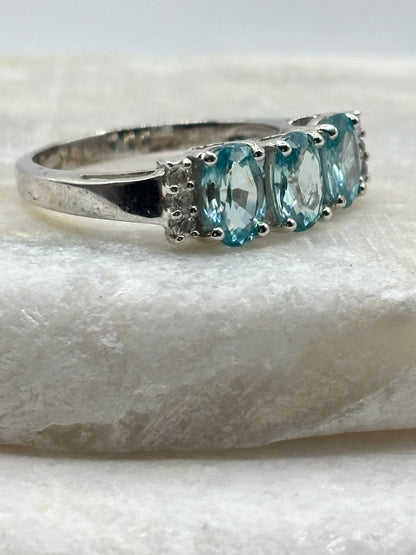 925 Sterilng Silver Aquamarine & Diamond Trilogy Ring - Size S