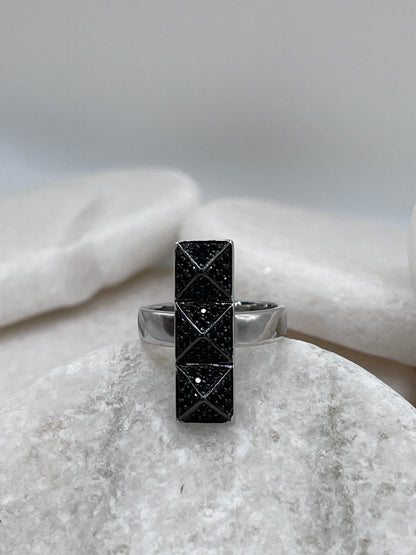 925 Sterling Silver Black Spinel Pyramid Ring Size S