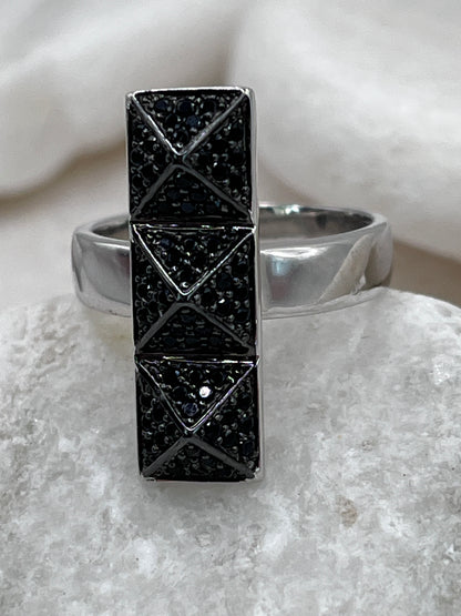 925 Sterling Silver Black Spinel Pyramid Ring Size S