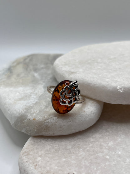 925 Sterling Silver Amber Ring With Leaf Design