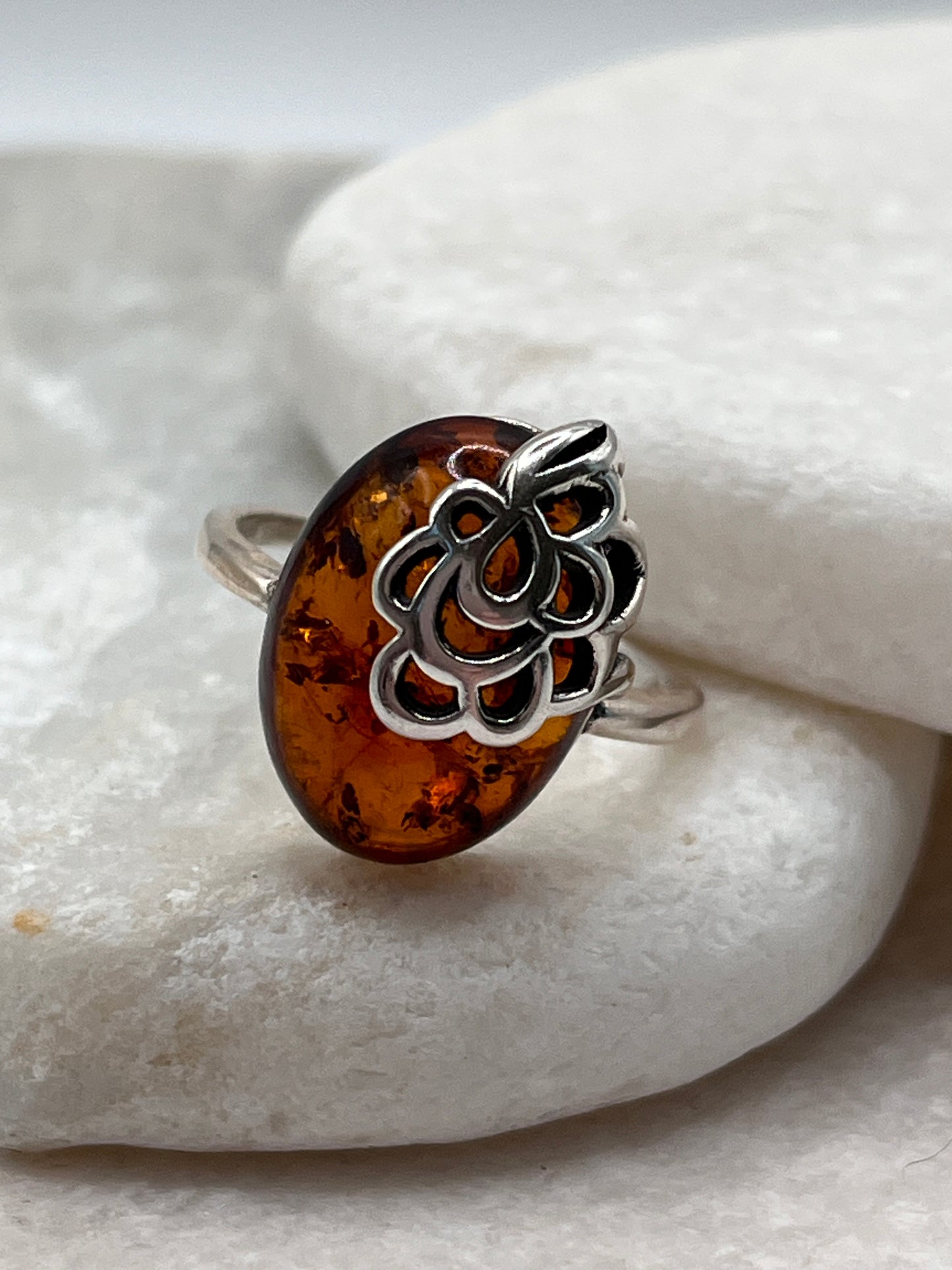 925 Sterling Silver Amber Ring With Leaf Design