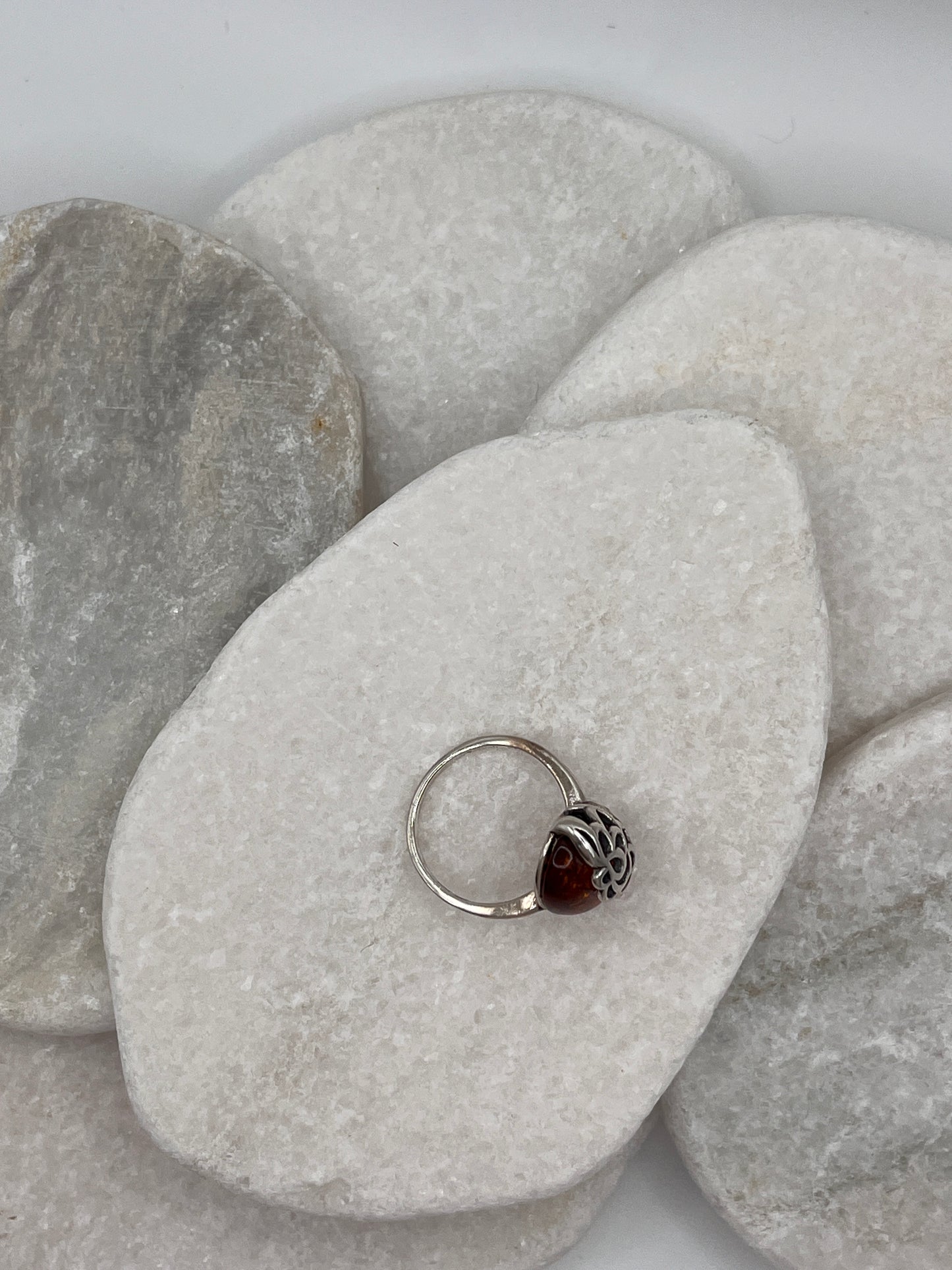 925 Sterling Silver Amber Ring With Leaf Design