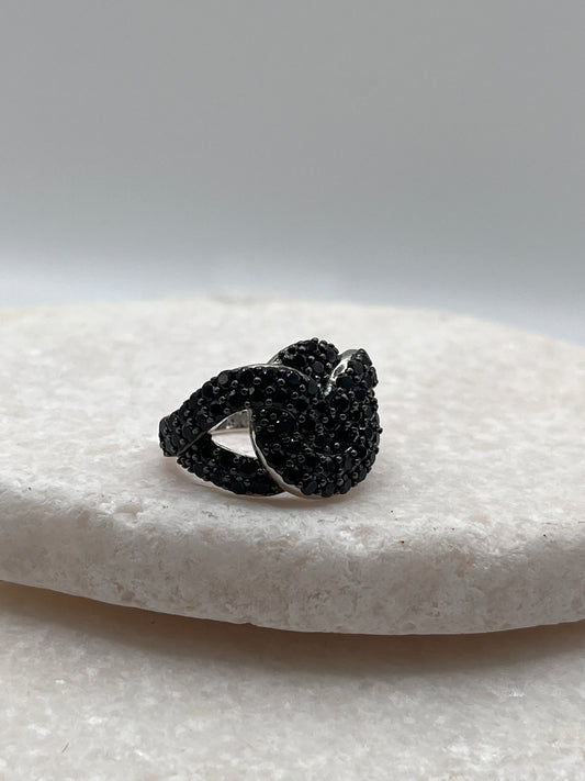 925 Sterling Silver Black Spinel Twist Ring Size K