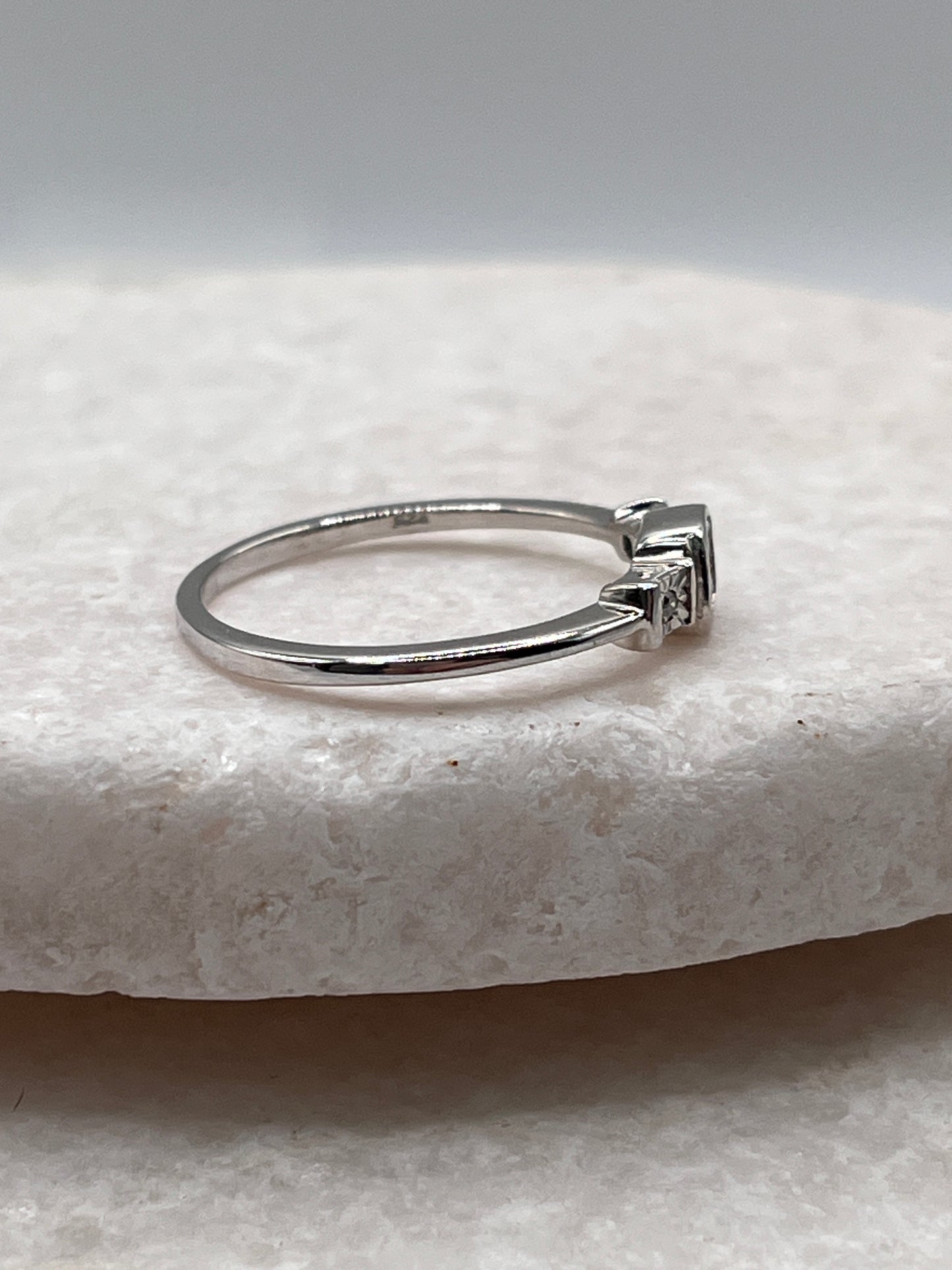 925 Sterling Silver Diamond Trilogy Size O