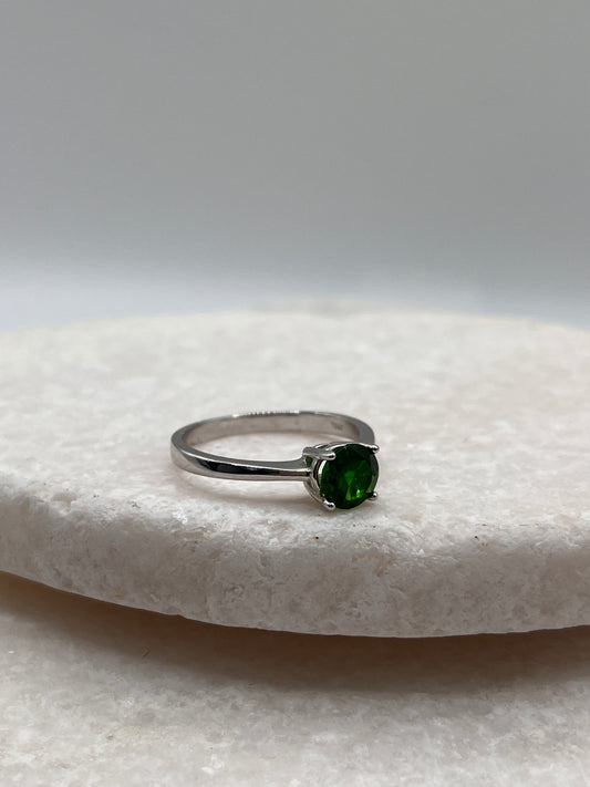 925 Sterling Silver Chrome Diopside Solitaire Ring Size O