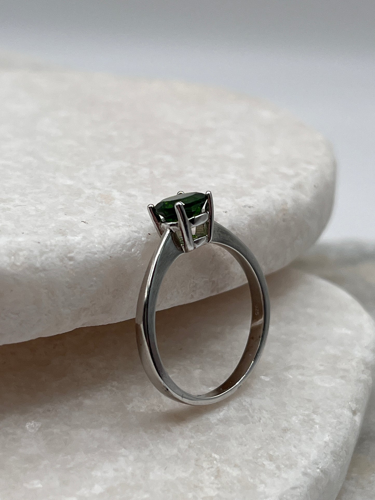 925 Sterling Silver Chrome Diopside Solitaire Ring Size O