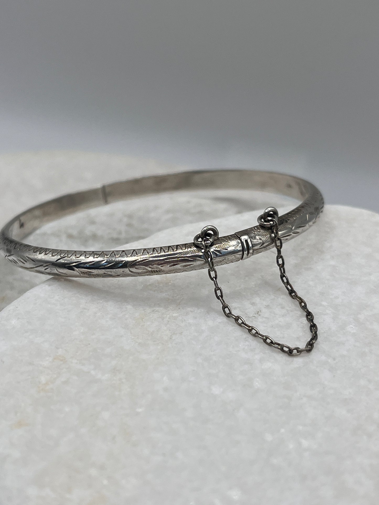 925 Sterling Silver Hinged Bangle With Floral Design