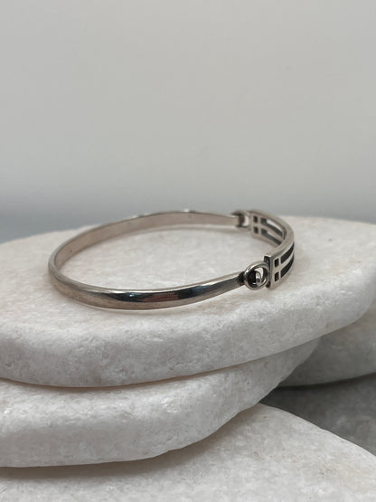 925 Sterling Silver Geometric Hinged Bangle