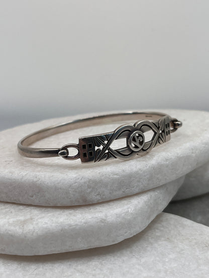 925 Sterling Silver Celtic Hinged Heart Bangle
