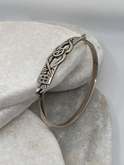 925 Sterling Silver Celtic Hinged Heart Bangle