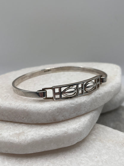 925 Sterling Silver Geometric Tear Drop Hinged Bangle