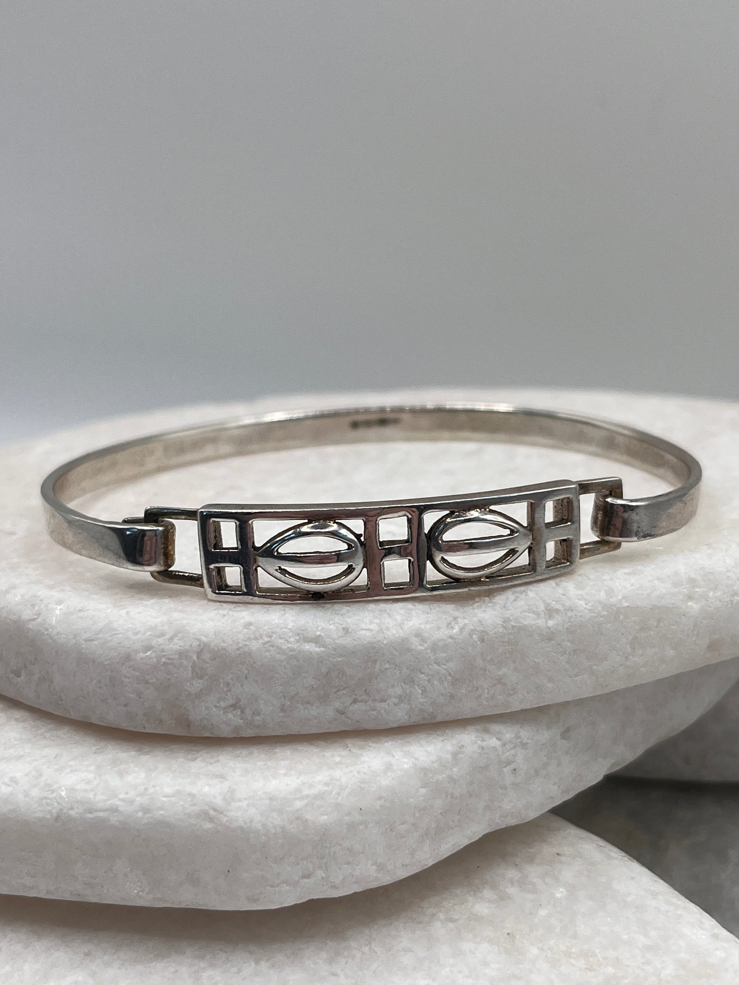 925 Sterling Silver Geometric Tear Drop Hinged Bangle