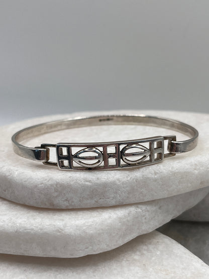 925 Sterling Silver Geometric Tear Drop Hinged Bangle