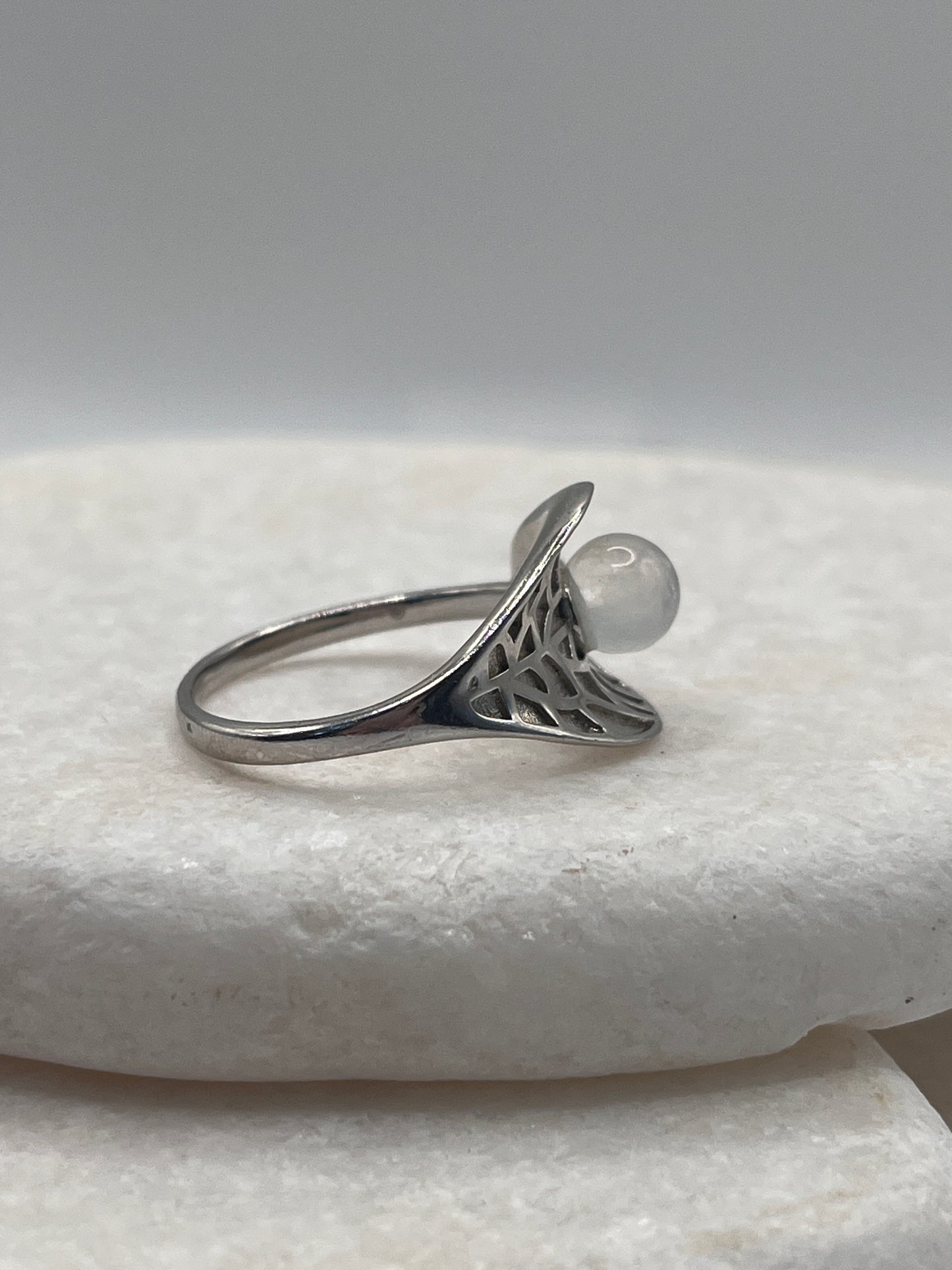 925 Sterling Silver Moonstone Leaf Size S
