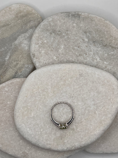 925 Sterling Silver Peridot And Black Spinel Size S