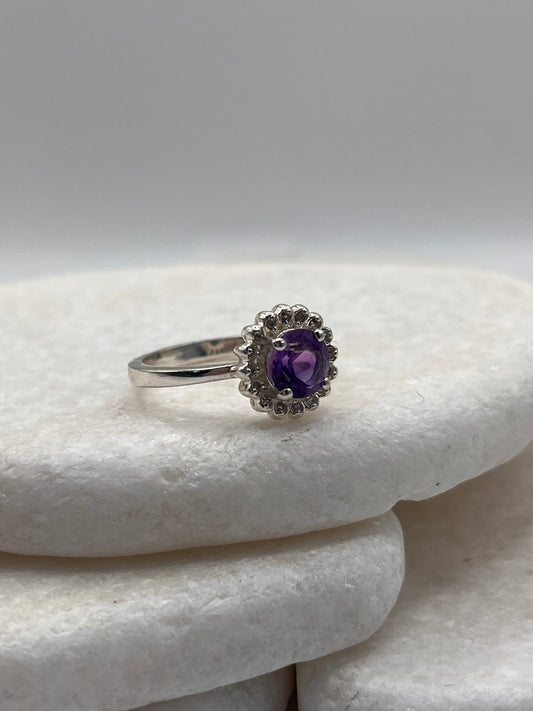 925 Sterling Silver Amethyst Halo Size S