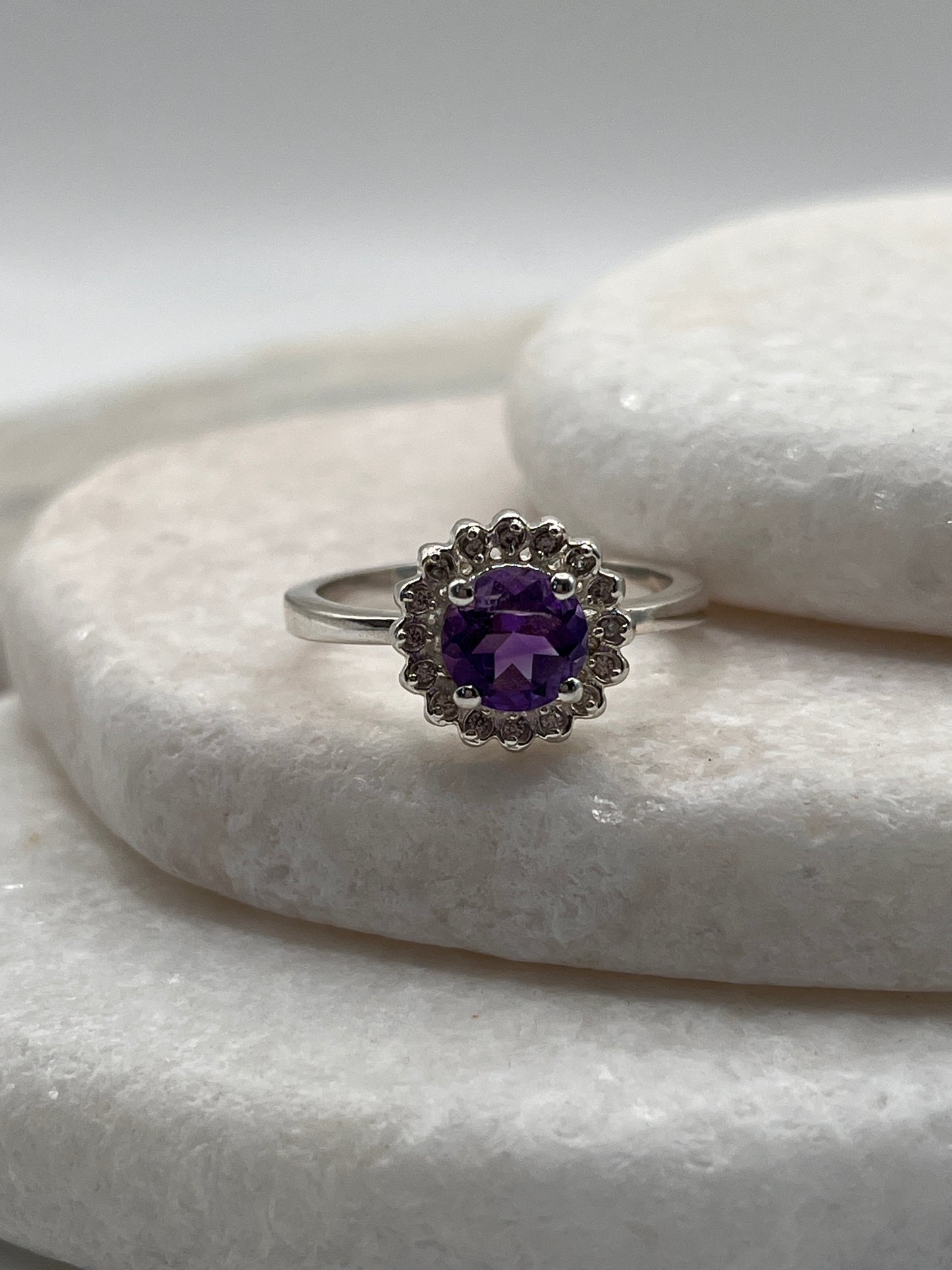 925 Sterling Silver Amethyst Halo Size S