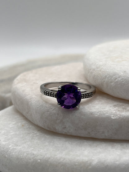 925 Sterling Silver Amethyst Solitaire Size S