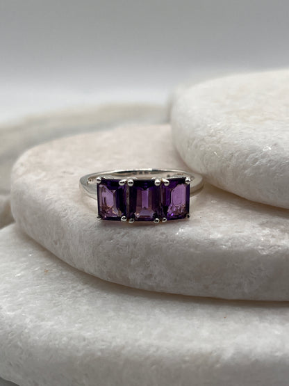 925 Sterling Silver Amethyst Trilogy Size S