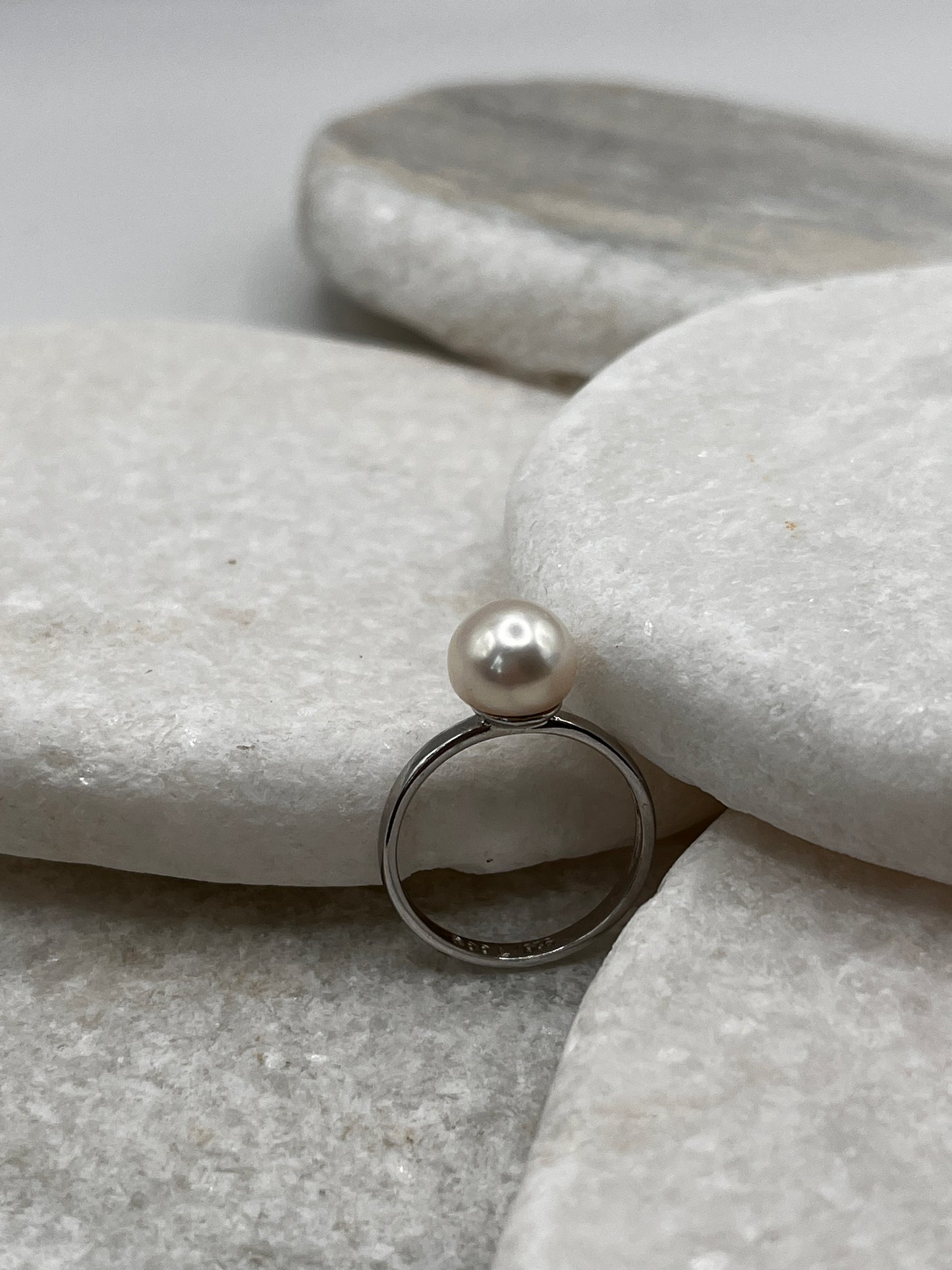 925 Sterling Silver Fresh Water Pearl Ring Size L