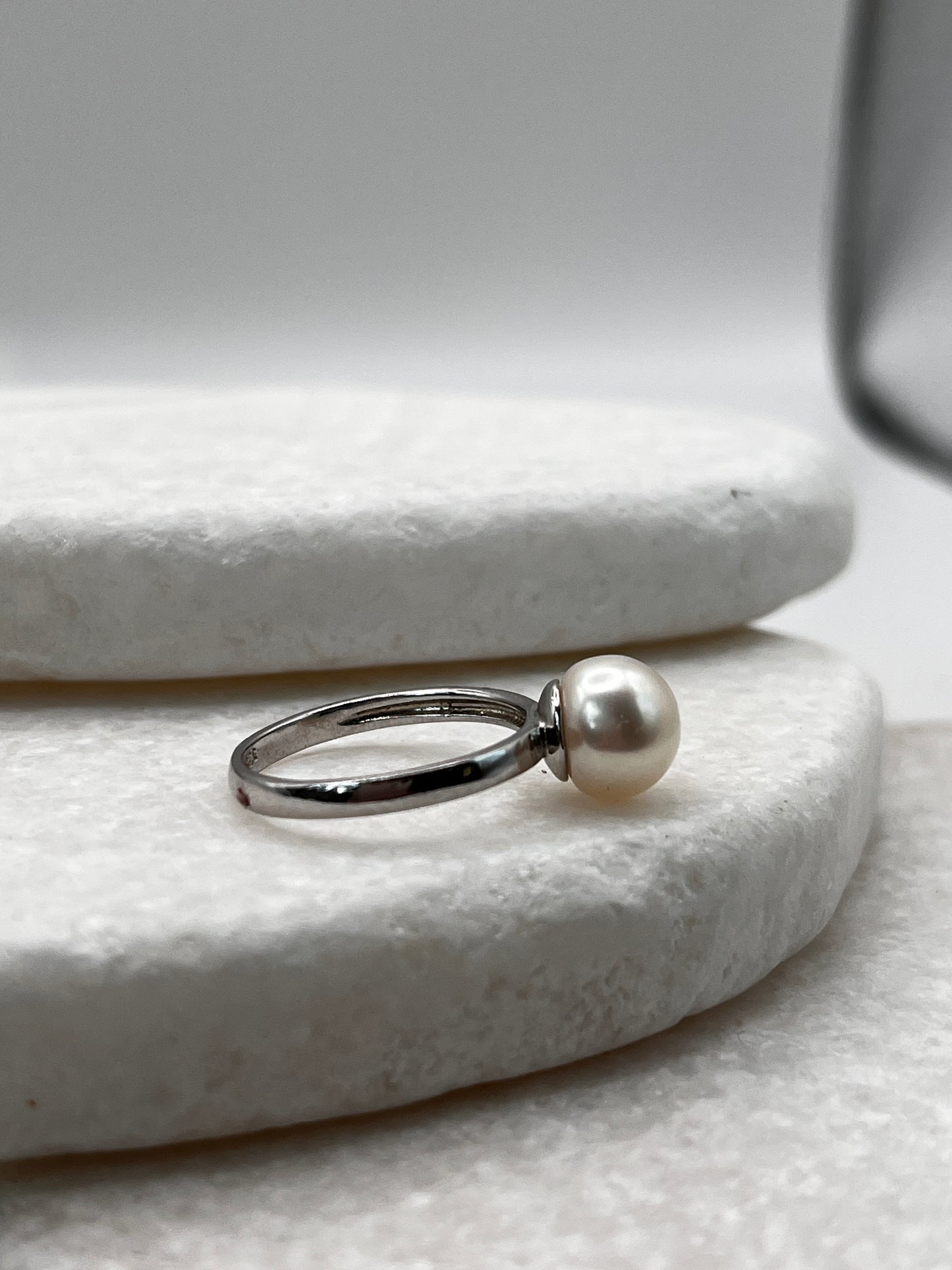 925 Sterling Silver Fresh Water Pearl Ring Size L