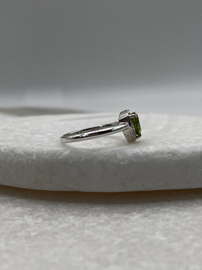 925 Sterling Silver Peridot Halo Ring Size L